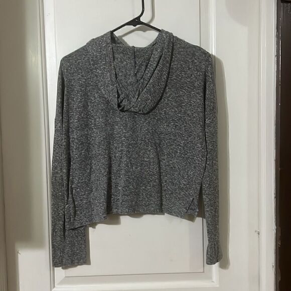 Grey cropped hooded long sleeve - Picture 3 of 3